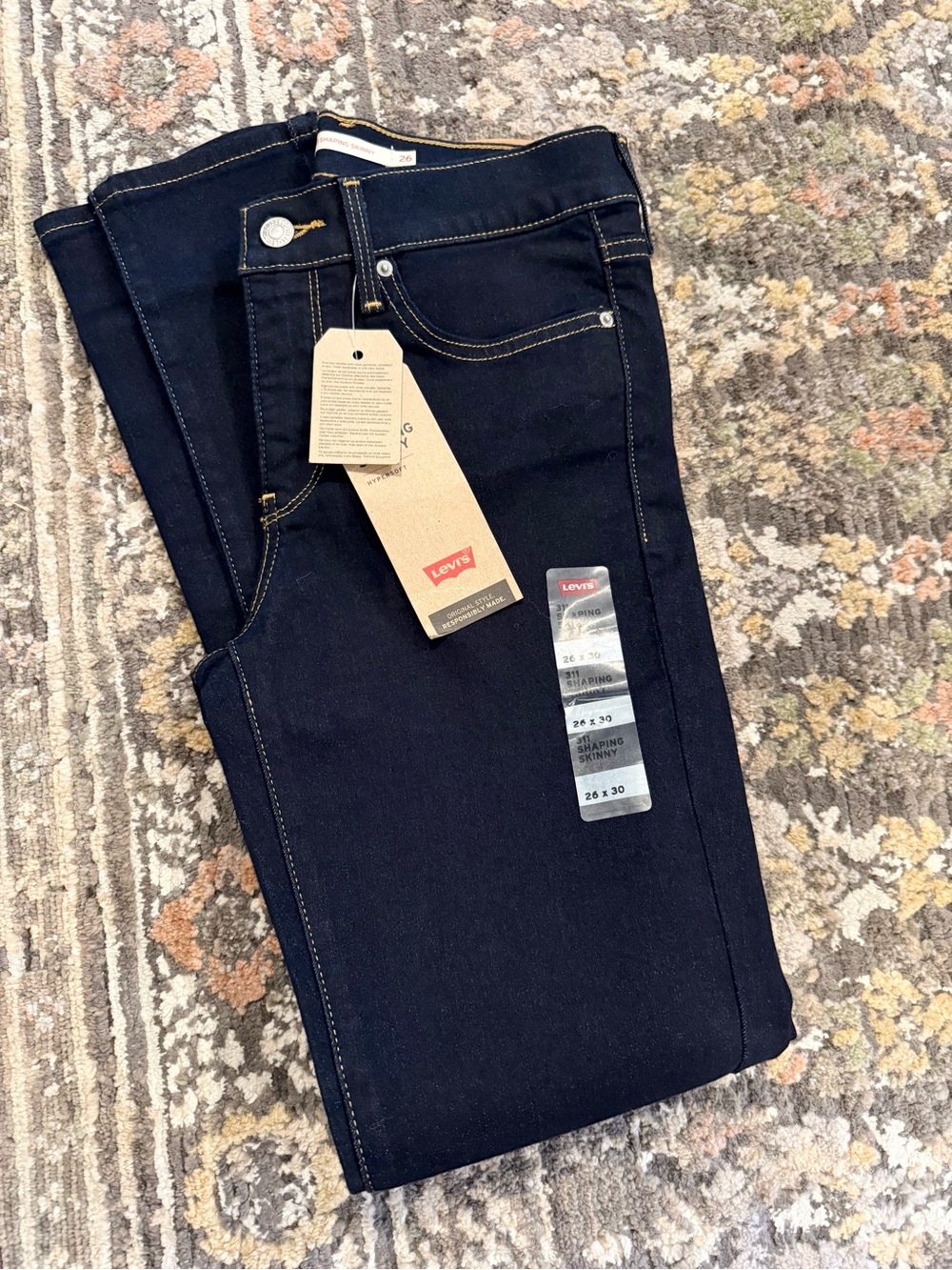NWT Levi’s 311 Shaping Skinny Jeans 26x30 Dark Wash Mid Rise Stretch
